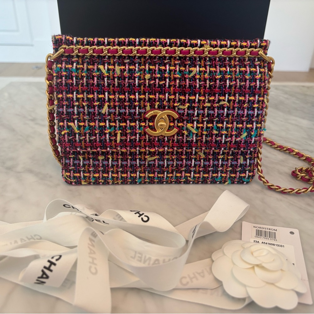Chanel Flapbag Multicolor Tweed with Gold HW